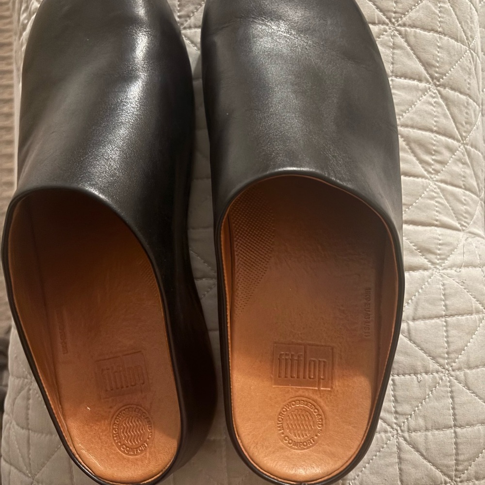 FitFlop Black Leather Mules